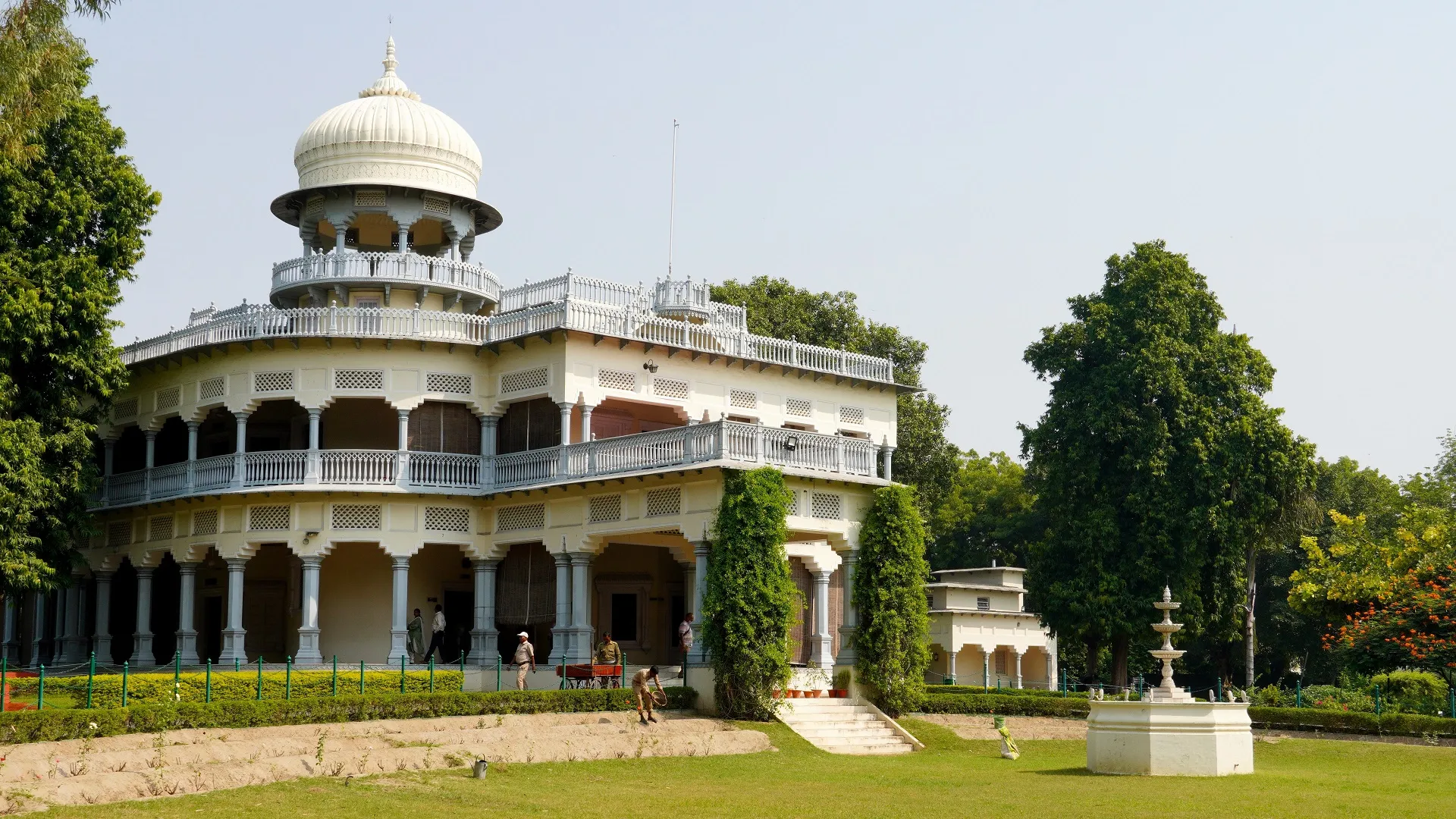 Anand-Bhawan-DhruvaPhotos-Shutterstock
